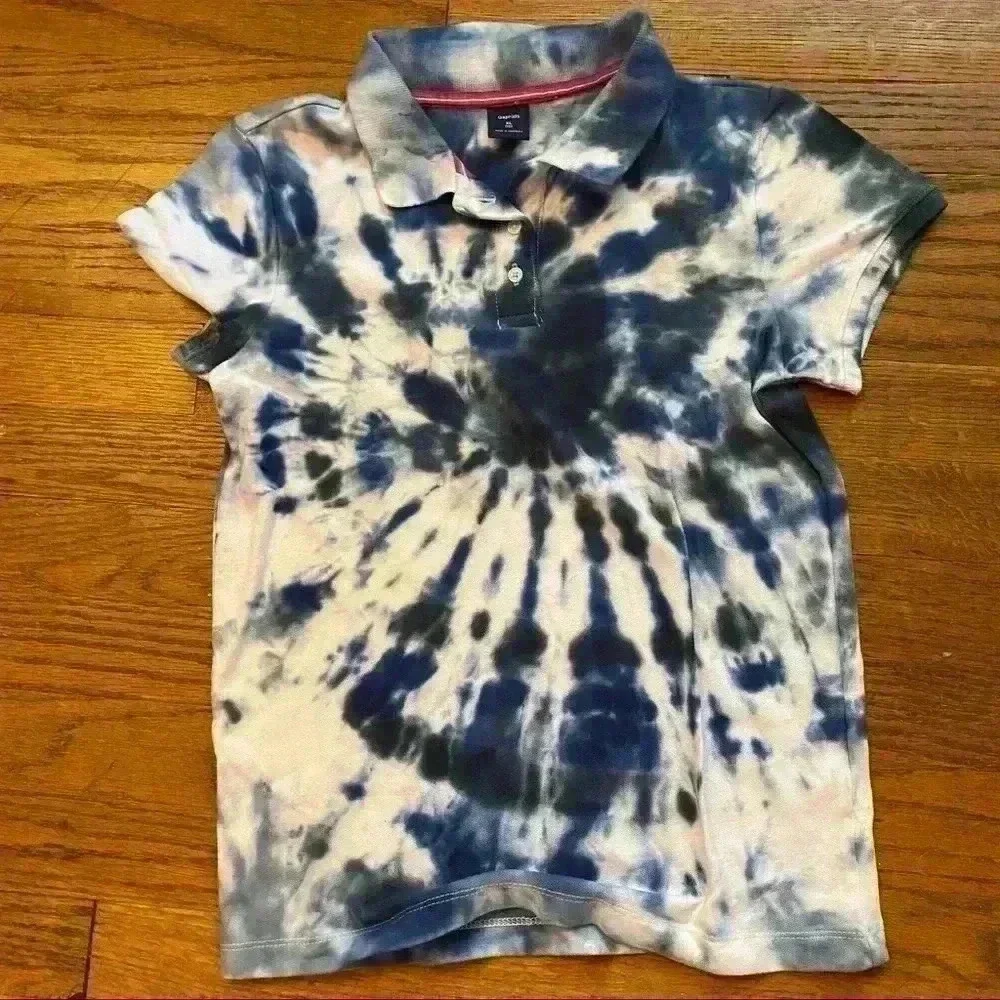 New! Gap Bundle Hand tie dyed shirt w/ biker shorts